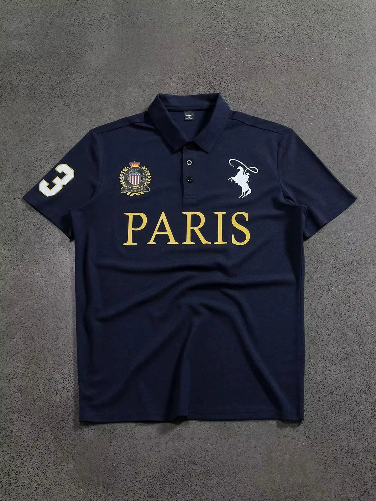 Manfinity Mode Men's Short-Sleeve Polo Shirt, Minimalist and Stylish Printed Sporty Style Polo Suitable for Summer Streetwear.